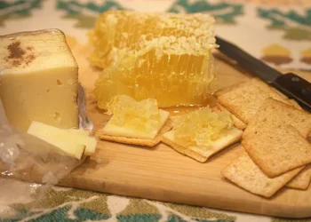 Petek Bal Neden Bu Kadar Özel? Petek Balın Eşsiz Lezzeti